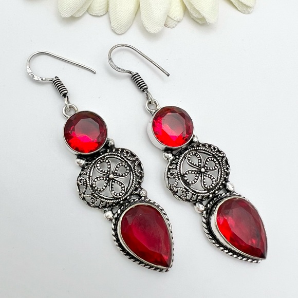 GARNET EARRINGS - Picture 4 of 13